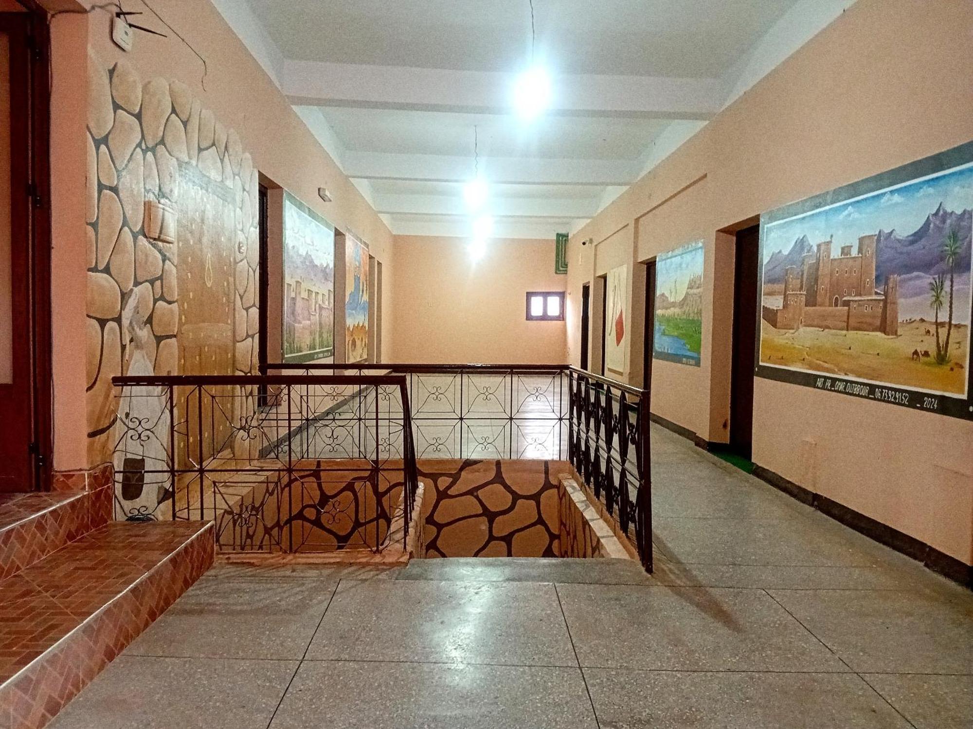 Hotel Almanader Boumalne 外观 照片